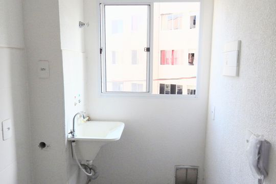 Área de serviço  de apartamento para alugar com 2 quartos, 41m² em Santa Cruz, Rio de Janeiro