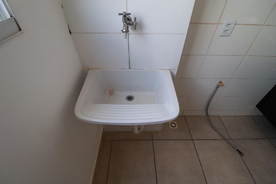 Cozinha  de apartamento para alugar com 2 quartos, 39m² em Jardim Diva Tarla de Carvalho, Ribeirão Preto