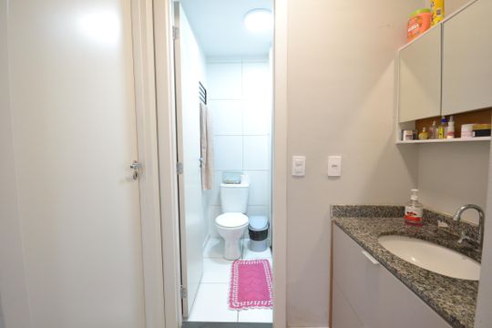 Banheiro de apartamento para alugar com 2 quartos, 36m² em Jaguaré, São Paulo