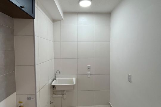 Área de serviço de apartamento para alugar com 2 quartos, 35m² em Jaguaré, São Paulo
