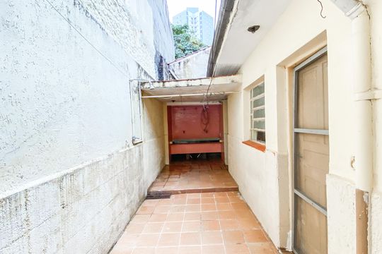 Quintal de casa para alugar com 3 quartos, 165m² em Chácara Cruzeiro do Sul, São Paulo