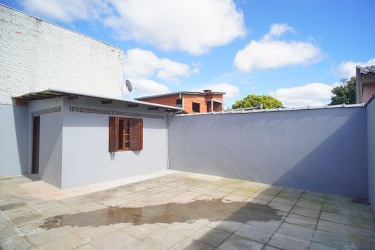 quintal de casa para alugar com 3 quartos, 100m² em Scharlau, São Leopoldo
