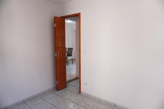 Quarto 2 de apartamento para alugar com 2 quartos, 50m² em Jardim São Paulo, São Paulo