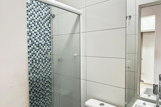 Banheiro de apartamento à venda com 2 quartos, 85m² em Jardim Stetel, Santo André