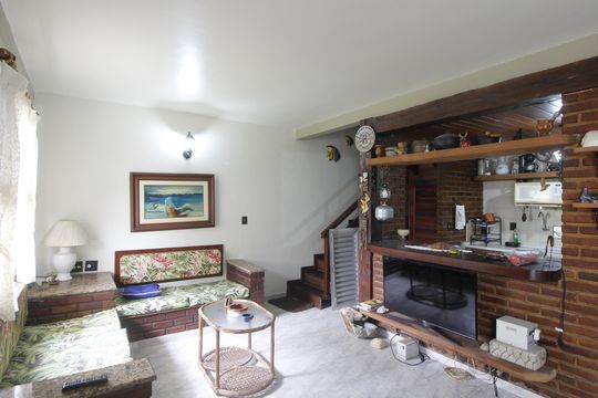 Casa de Condomínio para alugar com 2 quartos, 80m² em Peró, Cabo Frio