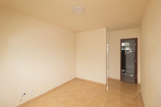 Sala de apartamento para alugar com 2 quartos, 44m² em Campo Grande, Rio de Janeiro