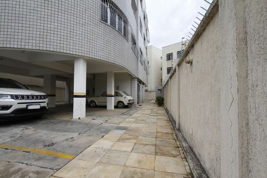 Entrada de apartamento à venda com 3 quartos, 140m² em Padre Eustáquio, Belo Horizonte