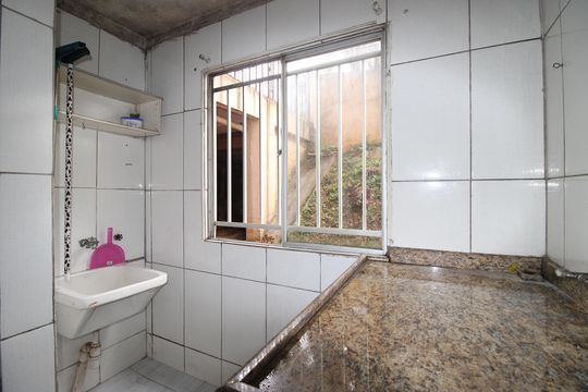 Área de Serviço de apartamento para alugar com 2 quartos, 55m² em Jardim Itapemirim, São Paulo