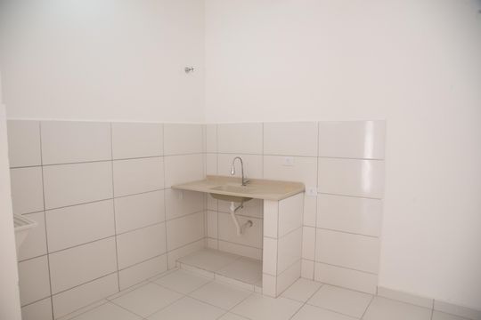 Cozinha  de casa para alugar com 1 quarto, 22m² em Lajeado, São Paulo