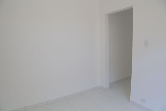 Sala de casa para alugar com 1 quarto, 52m² em Lageado, São Paulo