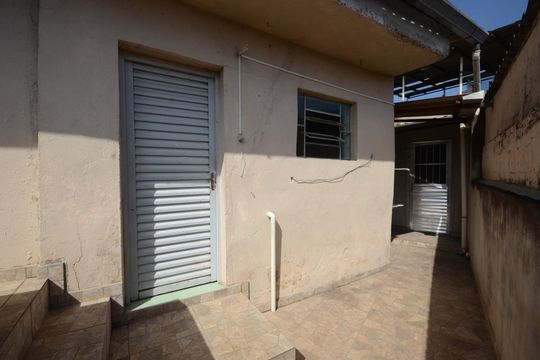 Área externa de casa para alugar com 1 quarto, 60m² em Chácara Inglesa, São Paulo