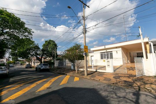 FACHADA DO IMÓVEL de casa à venda com 4 quartos, 174m² em Jardim Chapadão, Campinas
