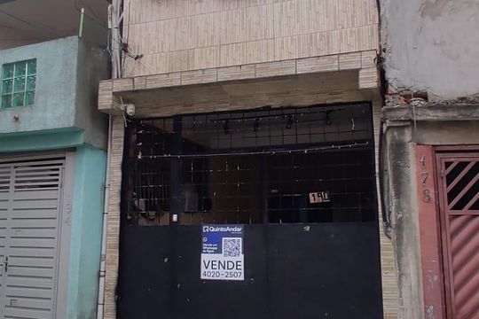 Fachada de casa à venda com 2 quartos, 170m² em Campanário, Diadema