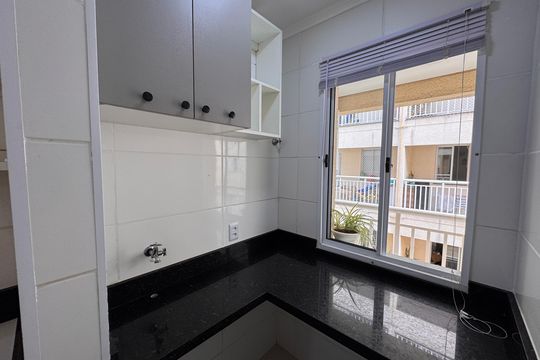 Área de Serviço de apartamento para alugar com 2 quartos, 55m² em Jardim Rio das Pedras, Cotia