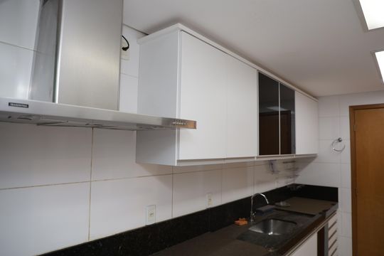 Apartamento à venda com 3 quartos, 129m² em Jardim Goiás, Goiânia
