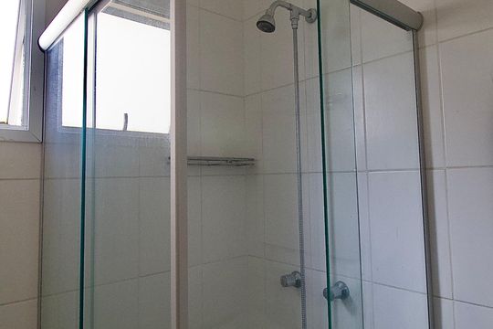 Banheiro - Suíte de apartamento à venda com 3 quartos, 61m² em Tingui, Curitiba