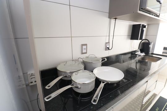 Cozinha de apartamento para alugar com 2 quartos, 45m² em Cassange, Salvador