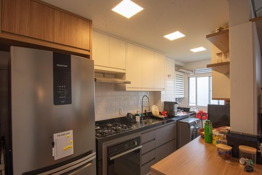 Cozinha de apartamento para alugar com 2 quartos, 56m² em Vila São Bernardo, Campinas