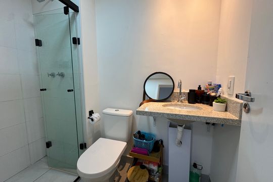 Banheiro da Suíte de apartamento para alugar com 2 quartos, 50m² em Vila Osasco, Osasco