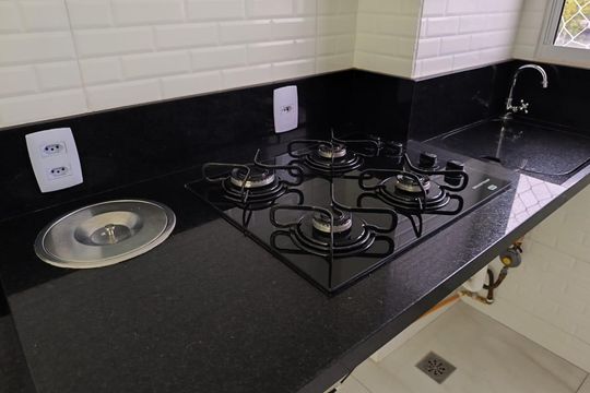 Cozinha de apartamento à venda com 2 quartos, 40m² em Jardim Egle, São Paulo