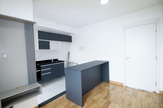 Sala de apartamento para alugar com 1 quarto, 33m² em Vista Alegre, Rio de Janeiro
