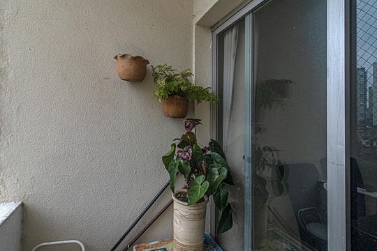 sacada_2 de apartamento à venda com 2 quartos, 64m² em Vila Gumercindo, São Paulo