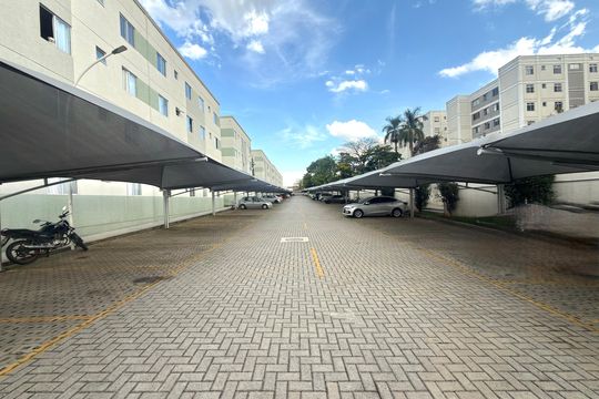 Garagem de apartamento para alugar com 2 quartos, 42m² em Chácaras Califórnia, Contagem