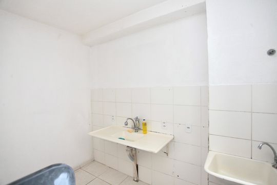 Área de serviço de apartamento para alugar com 2 quartos, 42m² em Chácaras Califórnia, Contagem