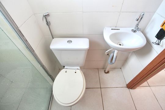 Banheiro Social de apartamento para alugar com 2 quartos, 42m² em Chácaras Califórnia, Contagem