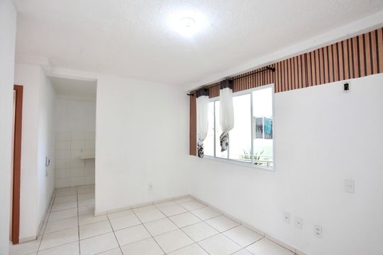 Sala de apartamento para alugar com 2 quartos, 42m² em Chácaras Califórnia, Contagem