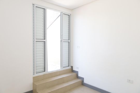 Quarto 3 de casa para alugar com 3 quartos, 160m² em Jardim Lucinda, São Paulo