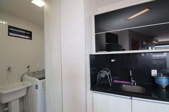 Área de Serviço de apartamento para alugar com 2 quartos, 86m² em Caminho das Árvores, Salvador