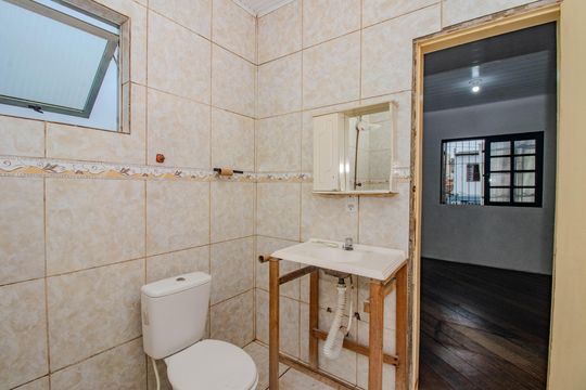 Banheiro de apartamento para alugar com 3 quartos, 65m² em Passo das Pedras, Porto Alegre