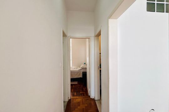 Corredor de apartamento para alugar com 2 quartos, 70m² em Botafogo, Rio de Janeiro