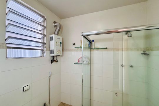 Banheiro de apartamento para alugar com 2 quartos, 70m² em Botafogo, Rio de Janeiro