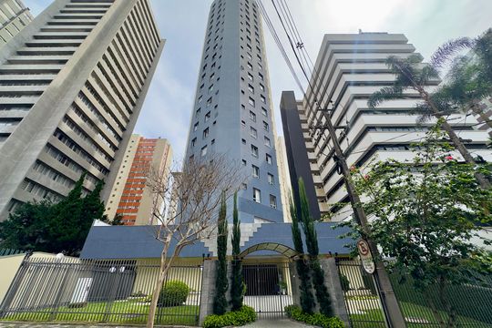 Fachada de apartamento para alugar com 2 quartos, 100m² em Bigorrilho, Curitiba
