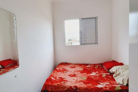 Quarto 1 de apartamento para alugar com 2 quartos, 43m² em Jardim Ouro Preto, São Paulo
