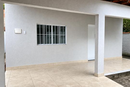 Área externa de casa à venda com 3 quartos, 150m² em Jardim Sulacap, Rio de Janeiro