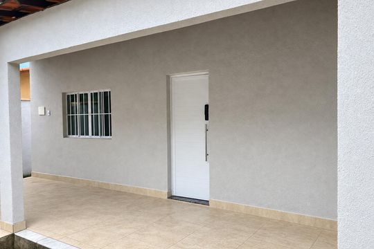 Área externa de casa à venda com 3 quartos, 150m² em Jardim Sulacap, Rio de Janeiro
