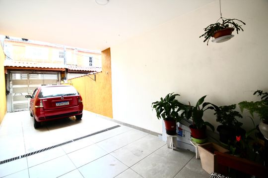 Garagem de casa à venda com 3 quartos, 140m² em Artur Alvim, São Paulo