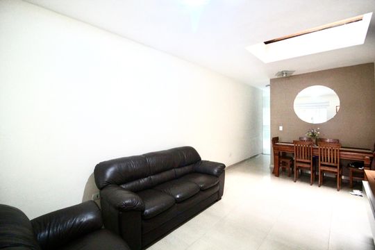 Sala de casa à venda com 3 quartos, 140m² em Artur Alvim, São Paulo