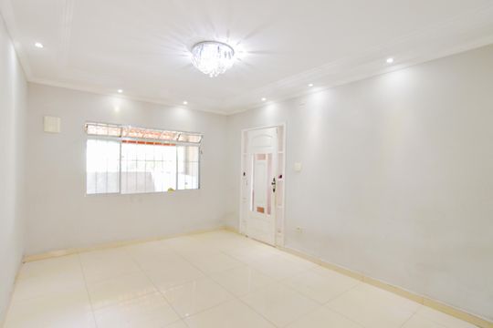Sala de casa para alugar com 3 quartos, 175m² em Vila Nova Bonsucesso, Guarulhos