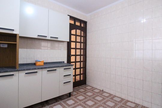 Casa para alugar com 2 quartos, 100m² em Parque dos Bancarios, São Paulo