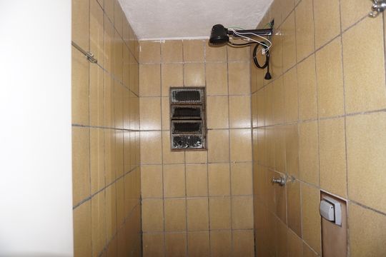 Banheiro de casa para alugar com 1 quarto, 50m² em Jardim Sao Vicente, Embu das Artes