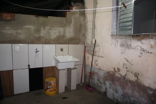 Lavanderia de casa para alugar com 1 quarto, 50m² em Jardim Sao Vicente, Embu das Artes