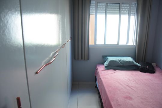 Quarto 1 de apartamento para alugar com 2 quartos, 46m² em Jardim Betânia, Cachoeirinha
