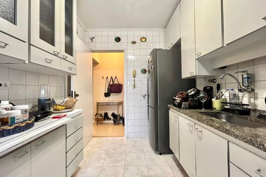 Cozinha 1 de apartamento à venda com 5 quartos, 69m² em Indianópolis, São Paulo