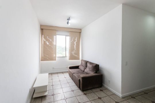 Sala de apartamento para alugar com 2 quartos, 73m² em Vila Isabel, Rio de Janeiro