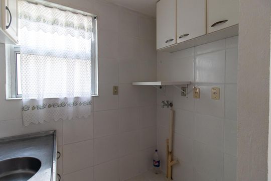 Cozinha de apartamento para alugar com 2 quartos, 49m² em Campo Novo, Porto Alegre