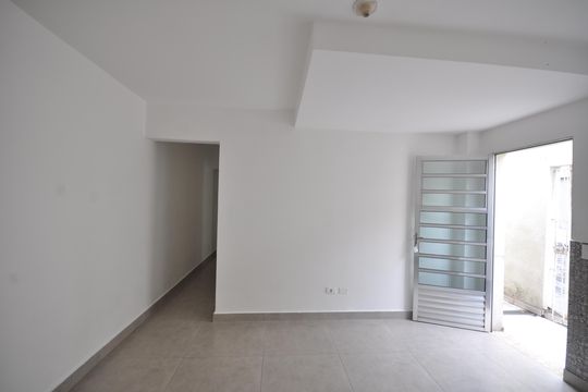 Sala/Cozinha de casa para alugar com 2 quartos, 45m² em Vila Mazzei, São Paulo